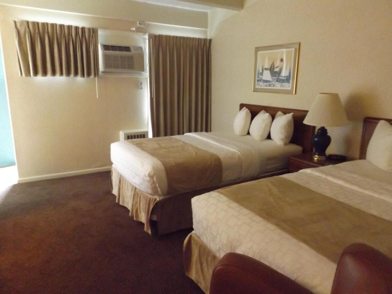 Windjammer Lodge Ogdensburg Bagian luar foto